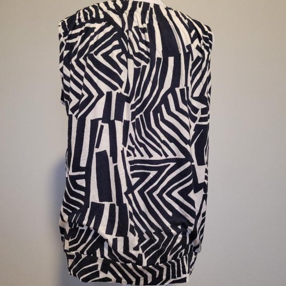 Loft Outlet Navy and White Sleeveless Blouse - Picture 2 of 5